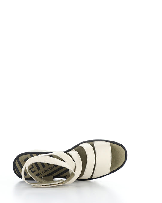 Bafy485Fly 003 Off White Mousse