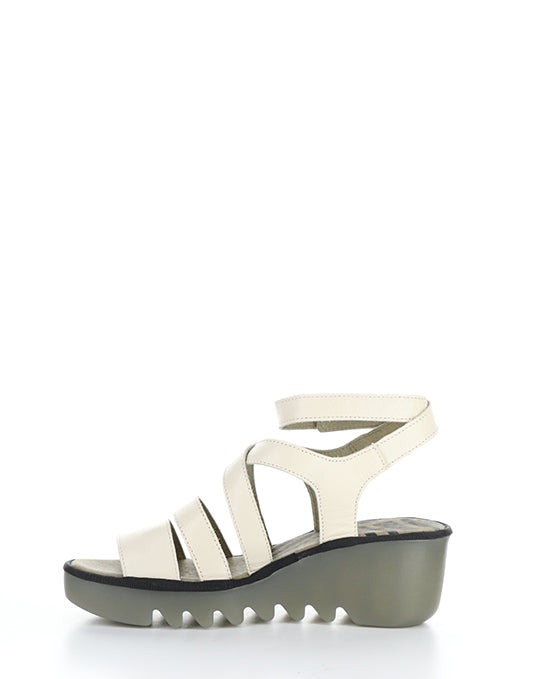 Bafy485Fly 003 Off White Mousse