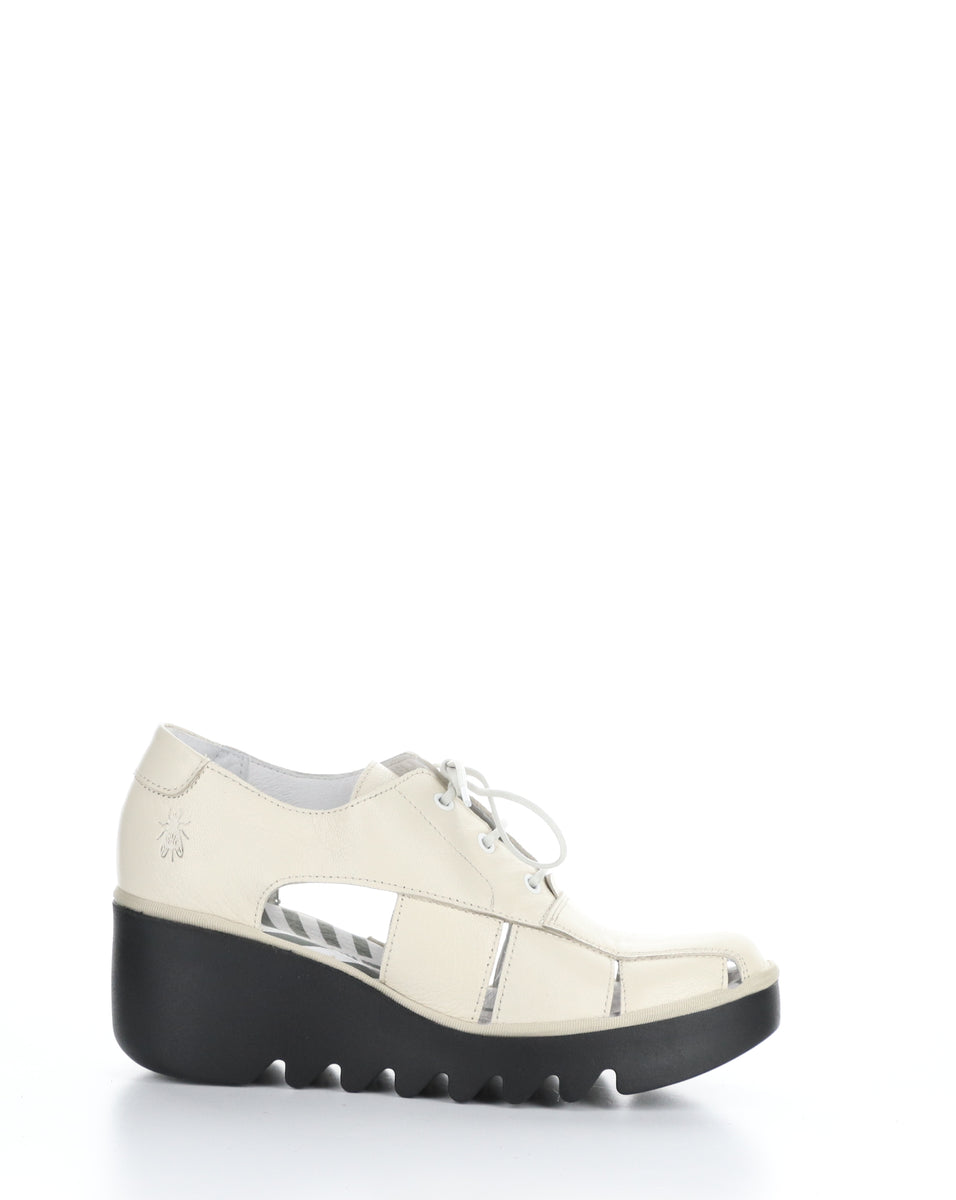 BOGI466FLY Off White Lace-up Shoes – boscoca