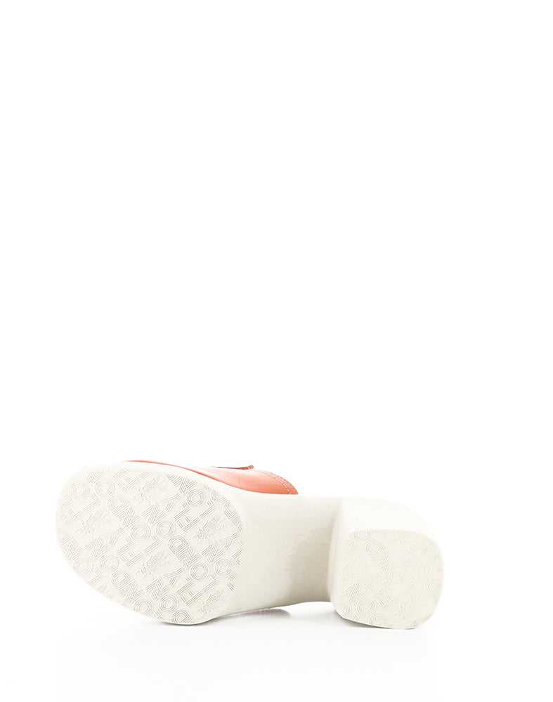 Flae425Fly 002 Scarlet Brooklyn