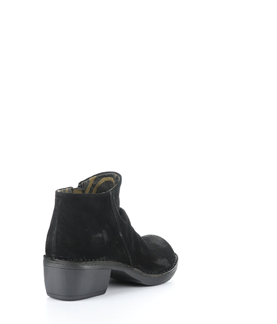 Merk093Fly 005 Black Oil Suede