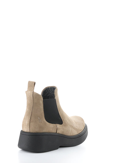 Mulk159Fly 003 Taupe Oil Suede