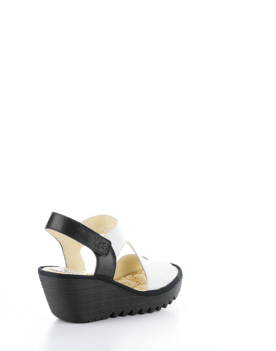Yoxa576Fly 002 White/Black Mousse