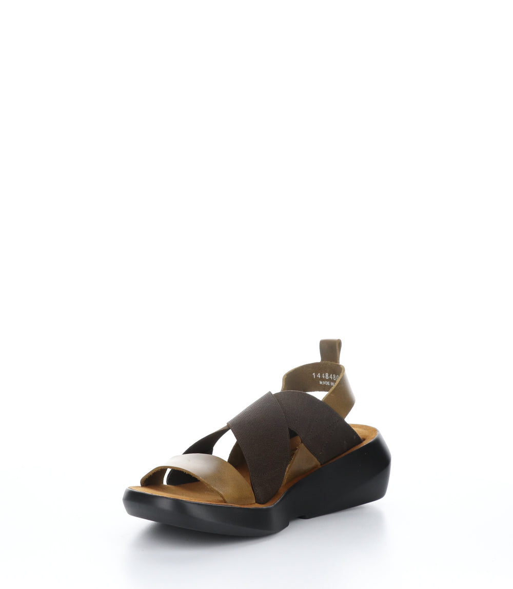 BAJI848FLY CAMEL Wedge Sandals|BAJI848FLY Chaussures à Bout Rond in Beige