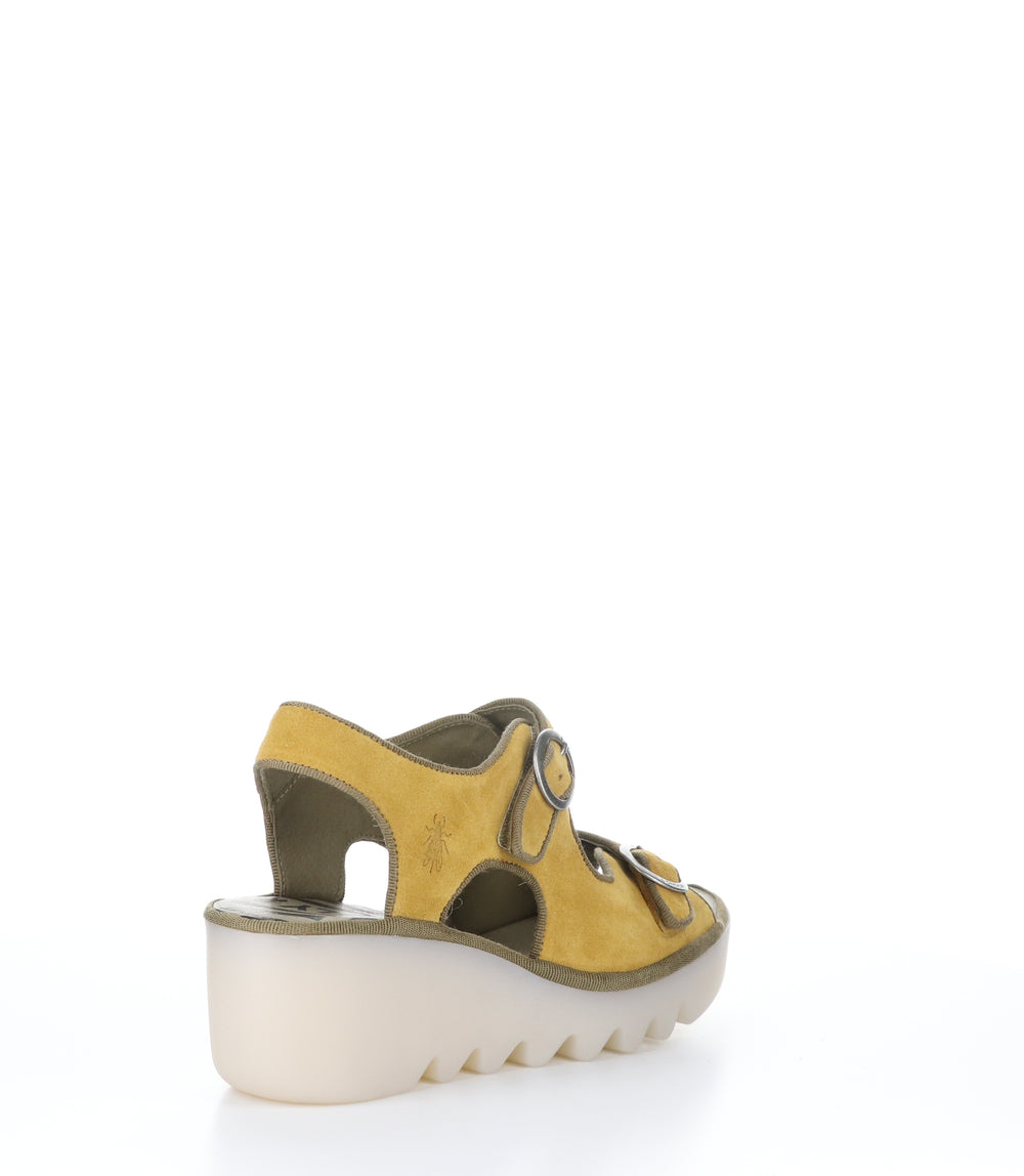 BARA355FLY HONEY Wedge Sandals|BARA355FLY Chaussures à Bout Rond in Jaune