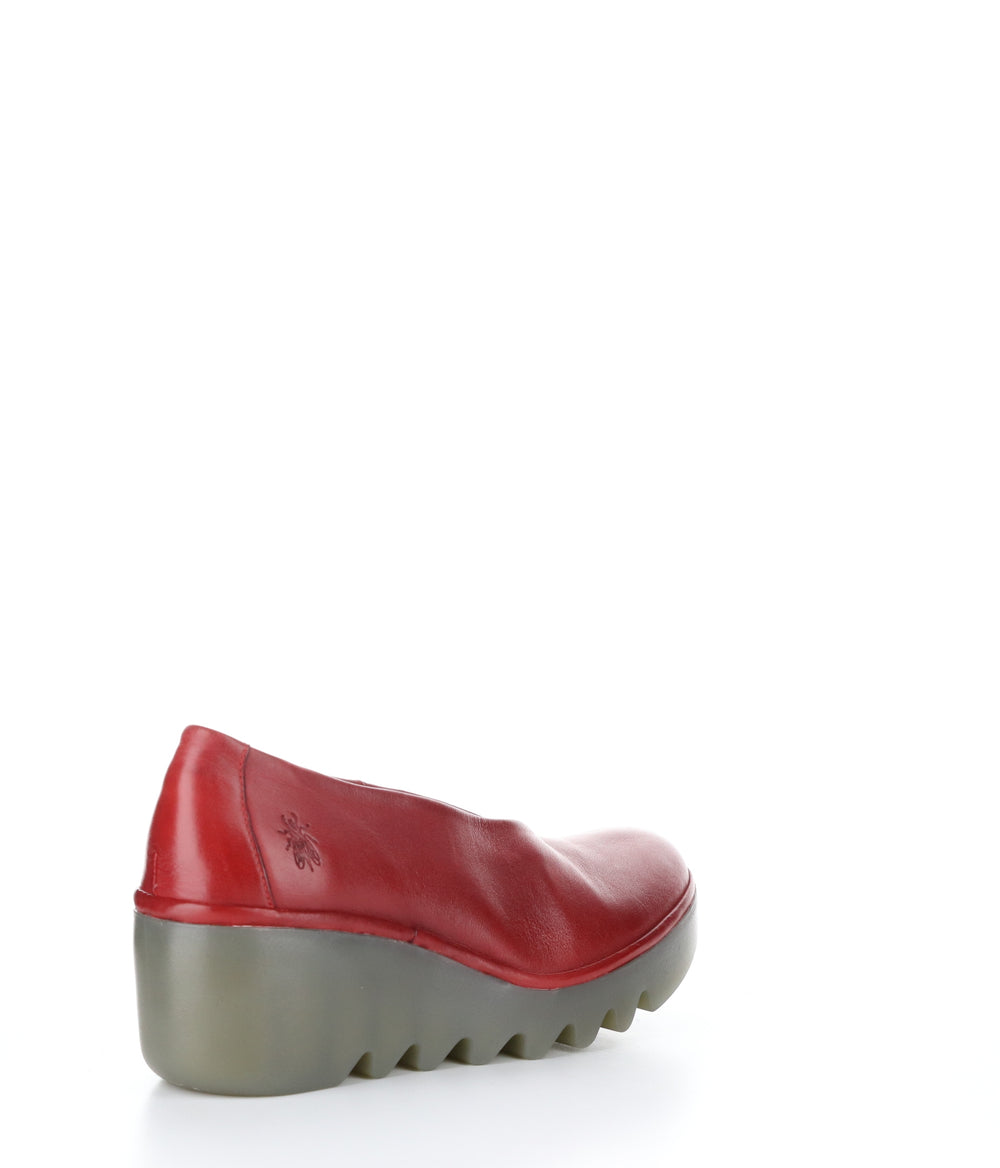BESO246FLY CHERRY RED Round Toe Shoes|BESO246FLY Chaussures à Bout Rond in Rouge