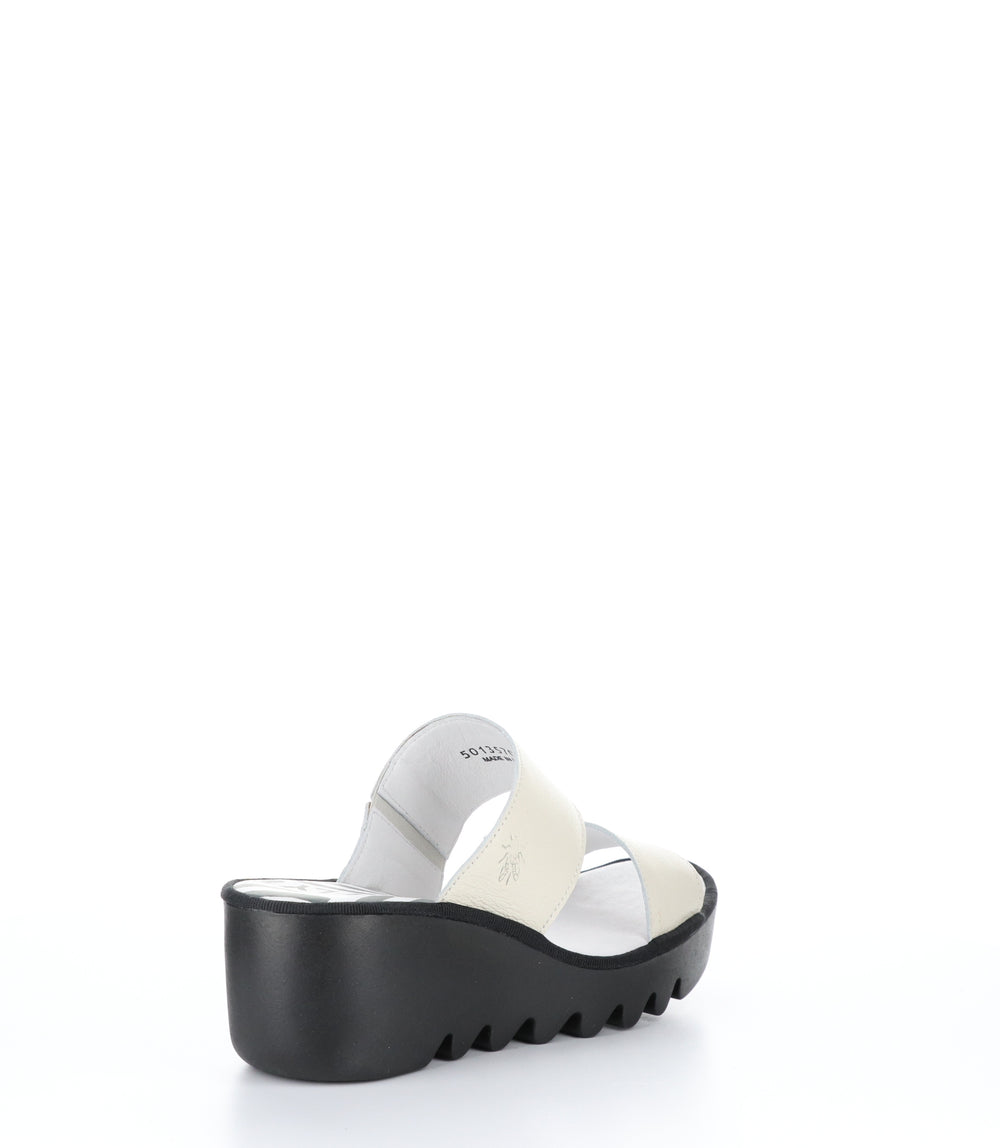 BESY357FLY OFF WHITE Wedge Sandals|BESY357FLY Chaussures à Bout Rond in Blanc