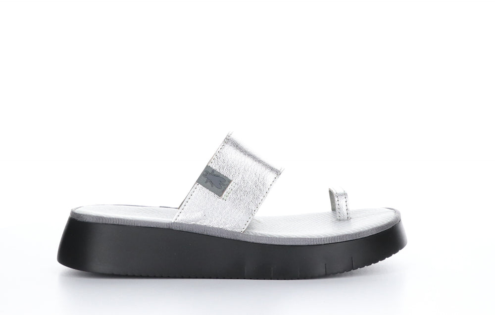 CHEV316FLY Idra Silver Strappy Sandals|CHEV316FLY Sandales à Brides in Argent