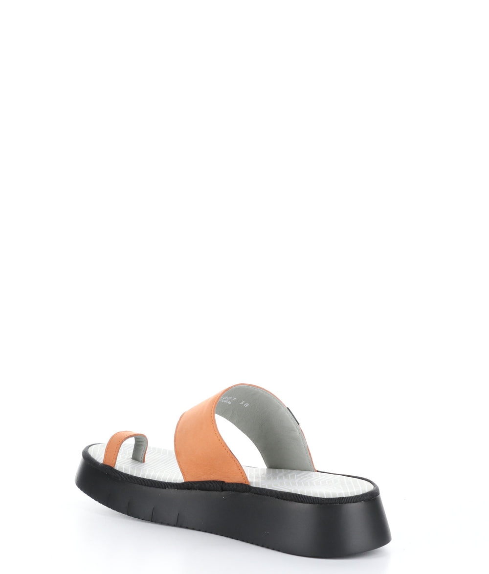 CHEV316FLY PEACH Round Toe Shoes|CHEV316FLY Chaussures à Bout Rond in Orange