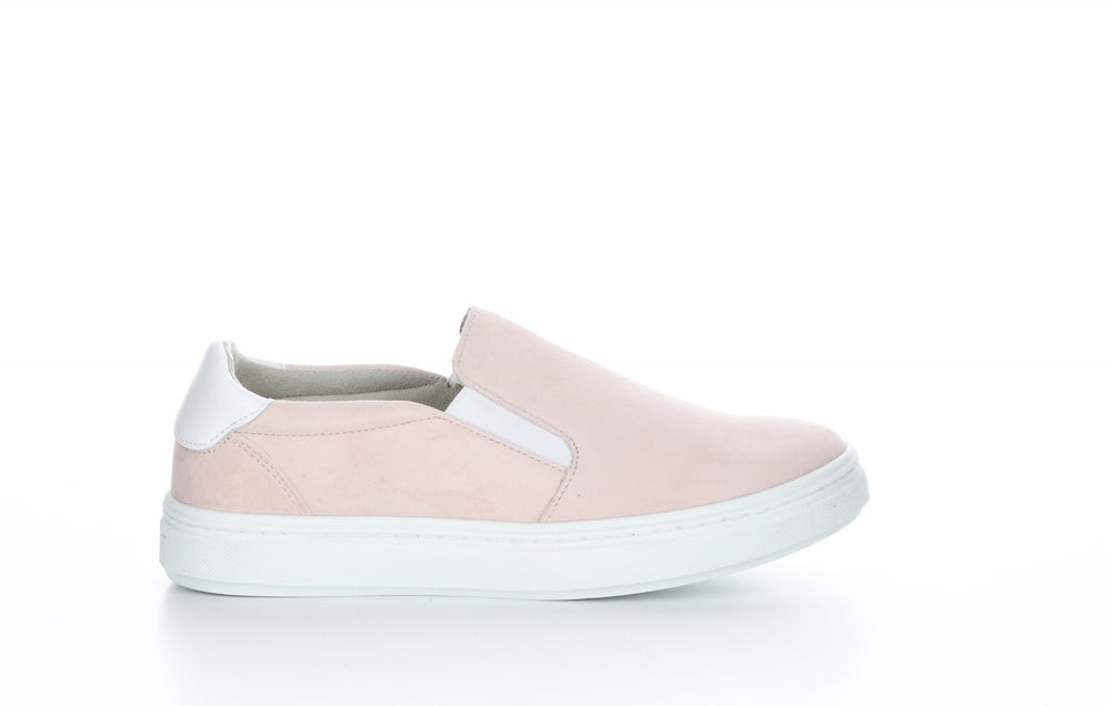 CHUSKA Pink Slip-on Shoes|CHUSKA Chaussures à Enfiler in Rose
