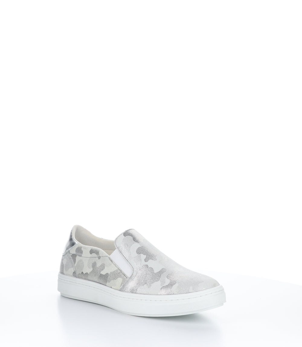 CHUSKA WHITE/SILVER Slip-on Shoes|CHUSKA Baskets à Enfiler in Blanc