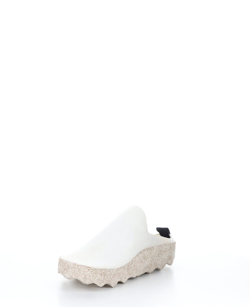 CLOG102ASP WHITE/NATURAL Slip-on Shoes|CLOG102ASP Chaussures à Bout Rond in Blanc