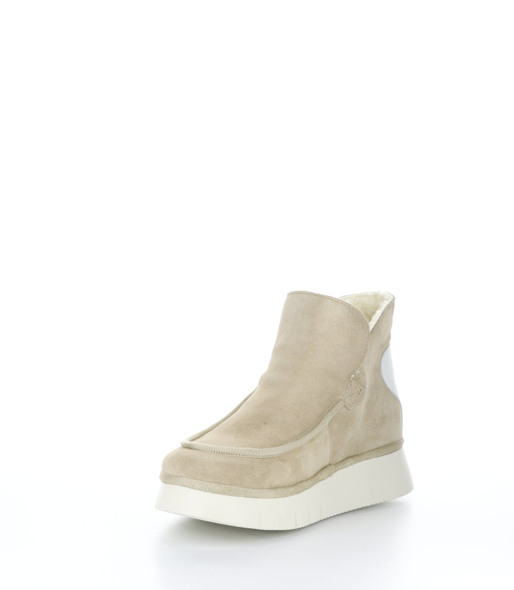 COZE348FLY Creme Round Toe Ankle Boots|COZE348FLY Bottines à Bout Rond in Blanc