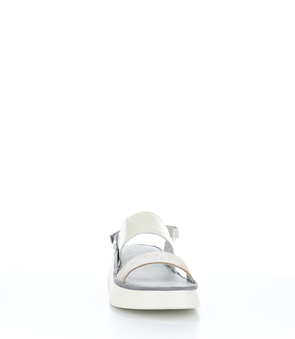 CURA318FLY PEARL/OFF WHITE Wedge Sandals|CURA318FLY Chaussures à Bout Rond in Blanc