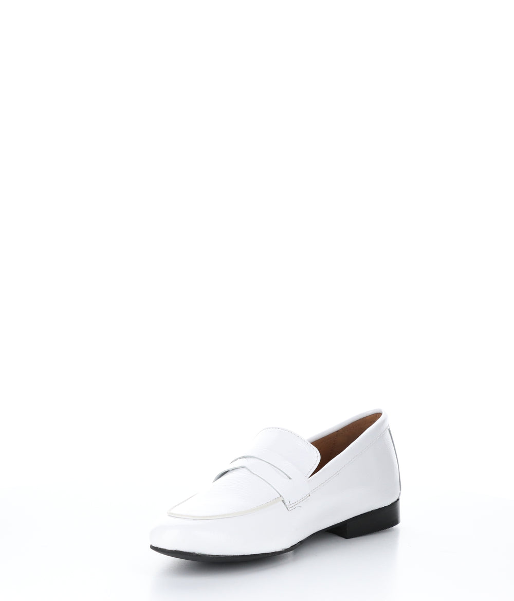 JENA WHITE Round Toe Shoes|JENA Chaussures à Bout Rond in Blanc