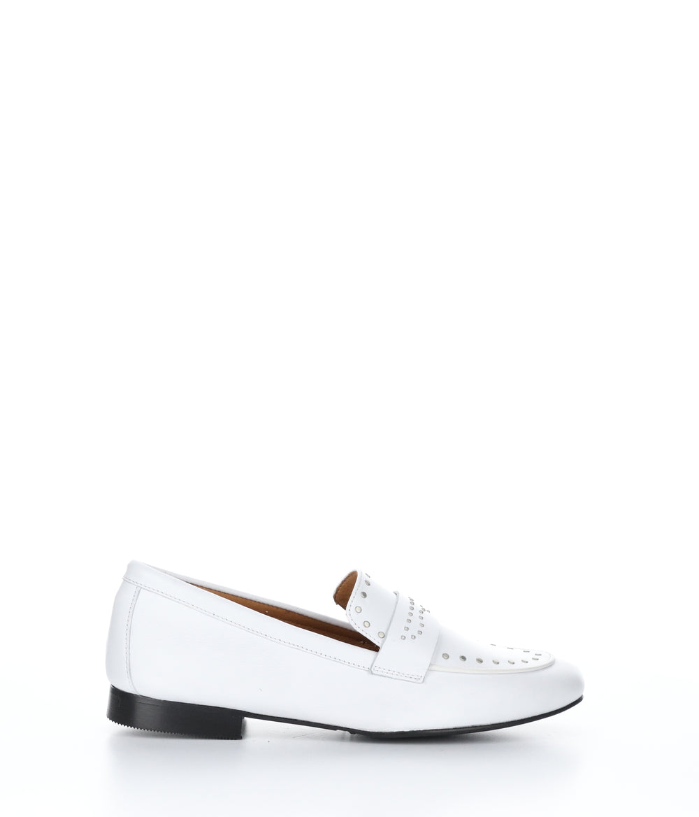 JOEY WHITE Round Toe Shoes|JOEY Chaussures à Bout Rond in Blanc