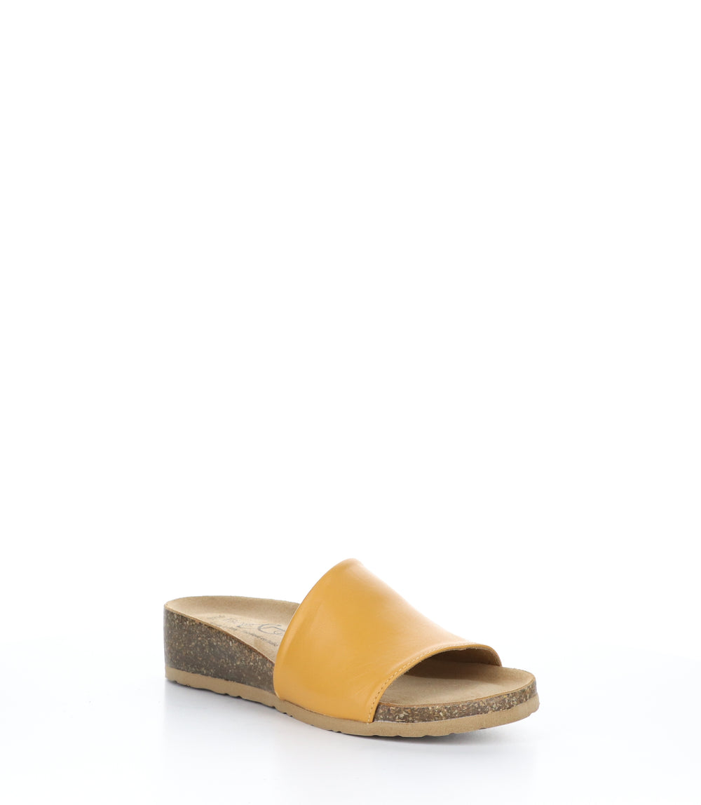 LUX MANGO Wedge Mules|LUX Mules à Bout Ouvert in Jaune