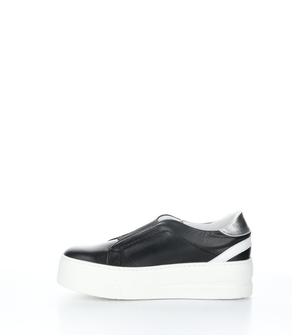 MONA Black Slip-on Shoes|MONA Chaussures à Enfiler in Noir