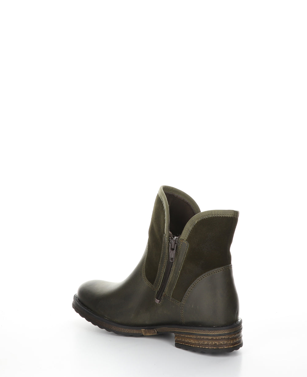 STRIVE Olive Zip Up Ankle Boots|STRIVE Bottines avec Fermeture Zippée in Vert