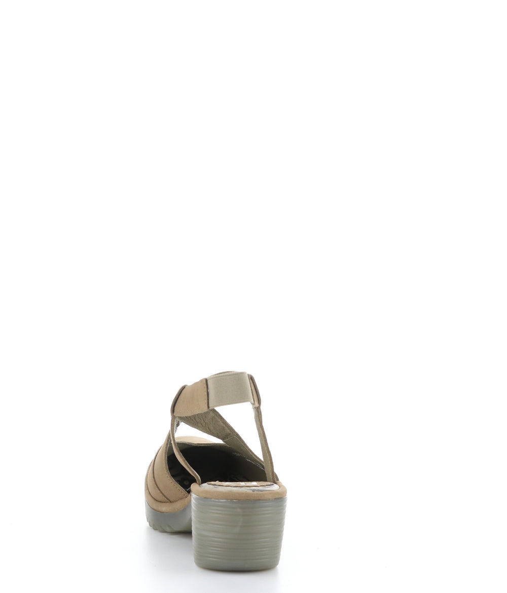WAGE368FLY SAND Round Toe Shoes|WAGE368FLY Chaussures à Bout Rond in Beige