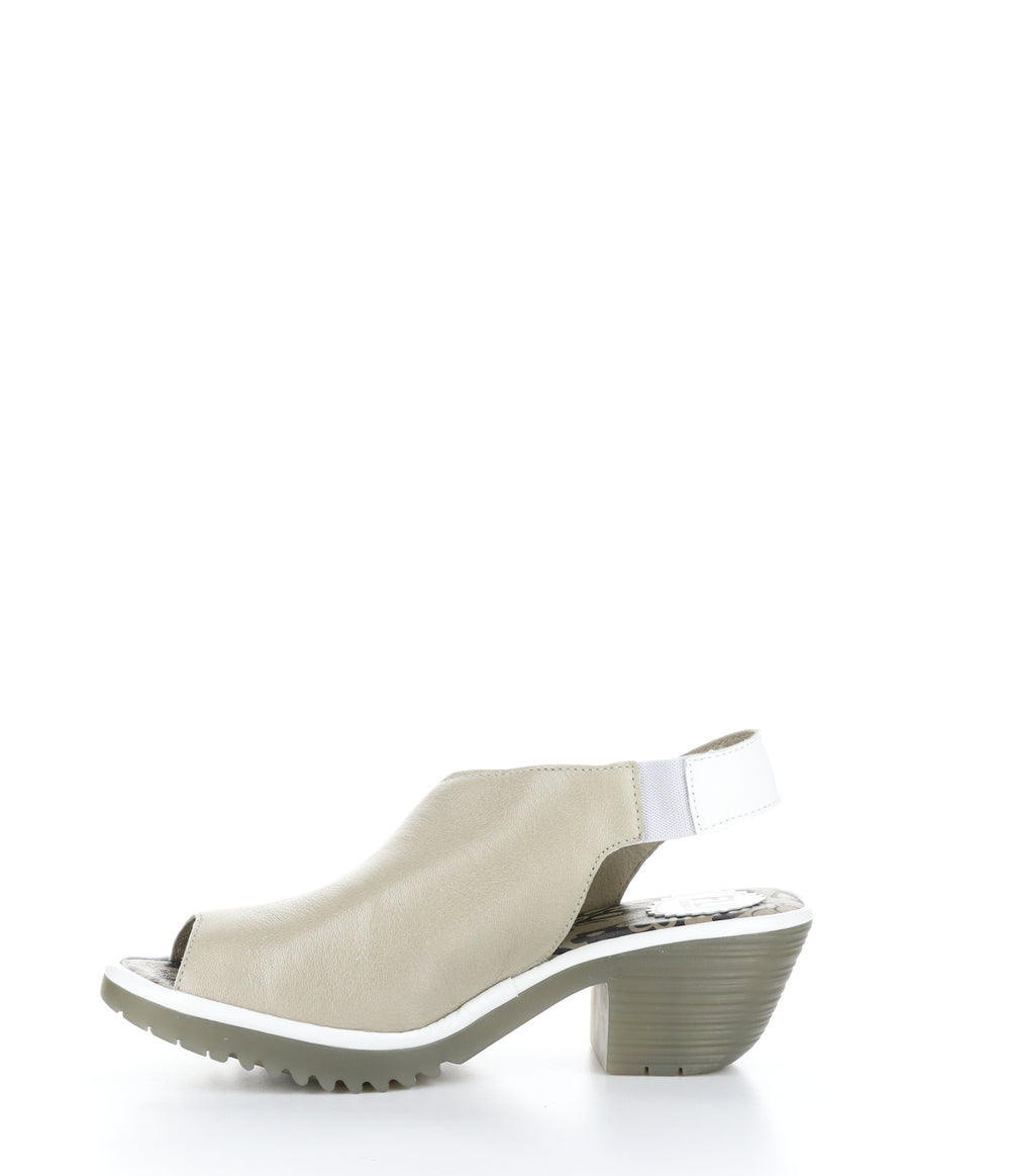 WILY300FLY SILVER/OFF WHITE Round Toe Shoes|WILY300FLY Chaussures à Bout Rond in Argent