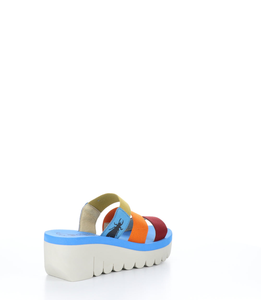 YIAN845FLY MULTI/AZURE Wedge Sandals|YIAN845FLY Chaussures à Bout Rond in Multicolore