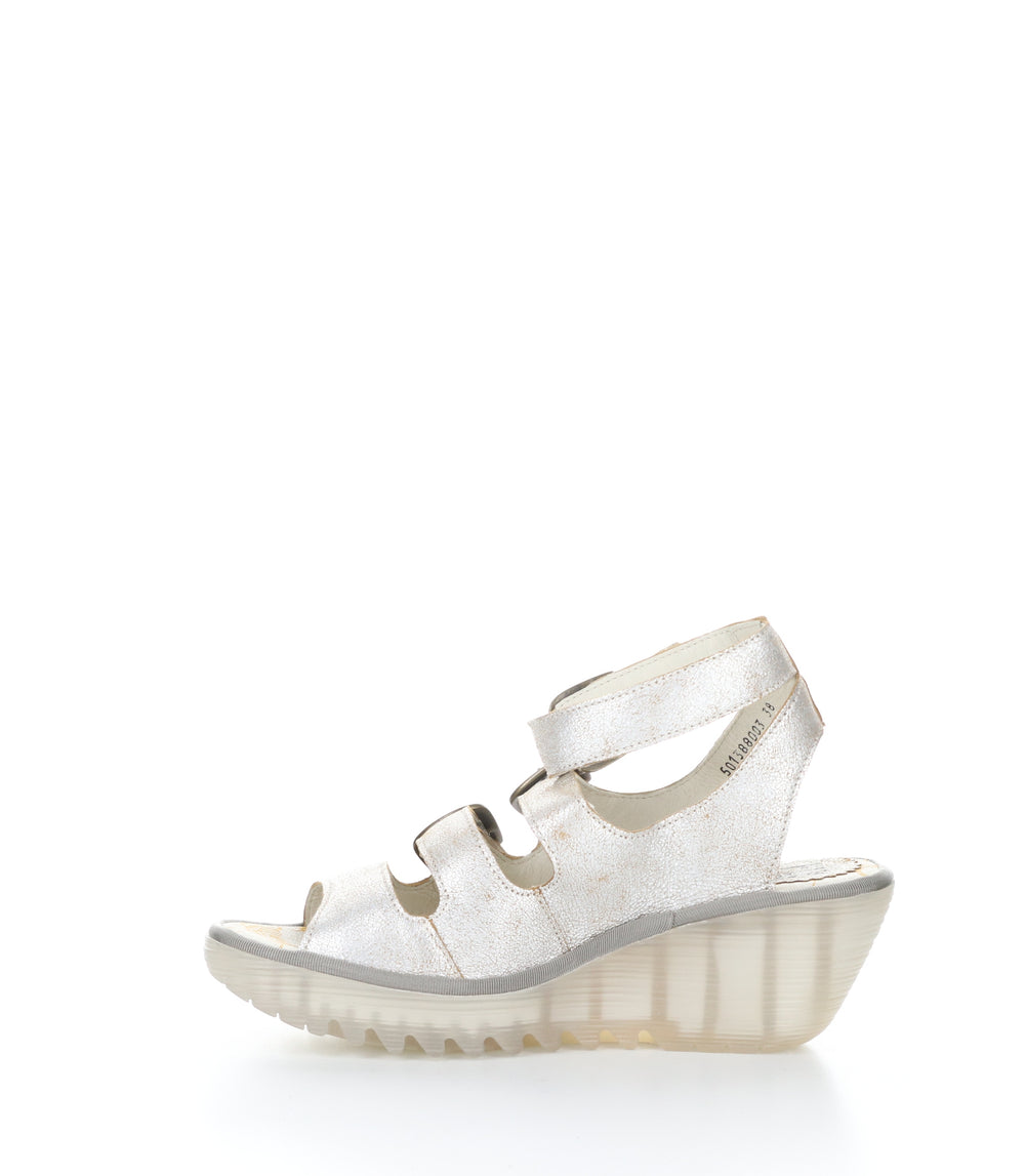 YORN388FLY PEARL Round Toe Shoes|YORN388FLY Chaussures à Bout Rond in Blanc